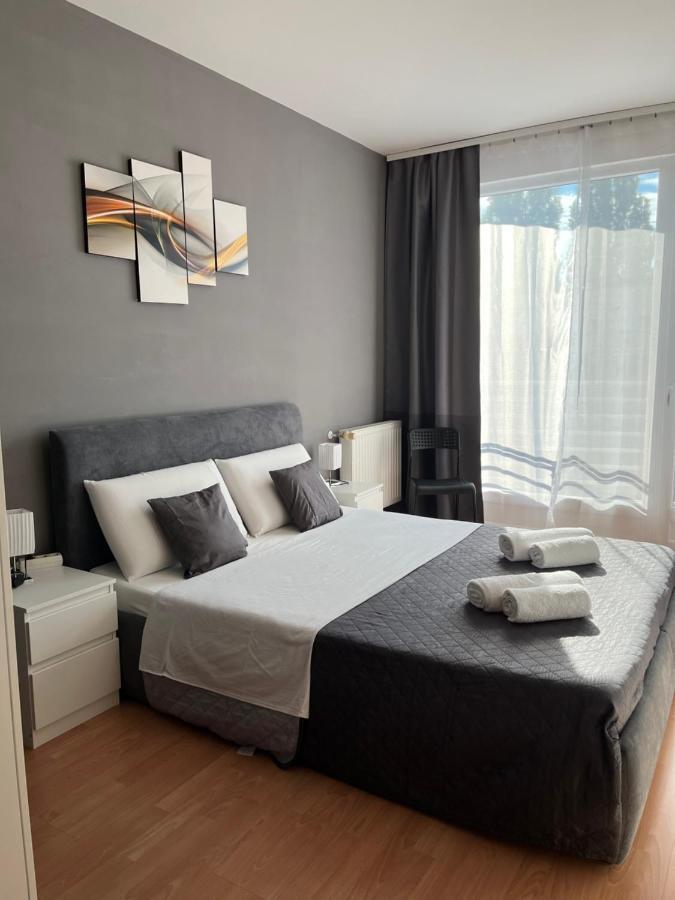 Vip Mini Resort,Private Parking & Balcony Boedapest Buitenkant foto
