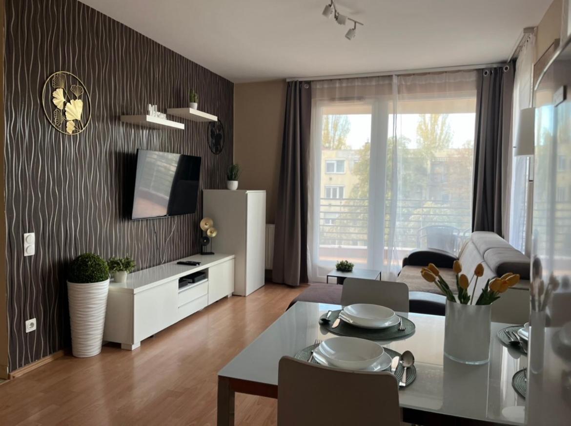 Vip Mini Resort,Private Parking & Balcony Boedapest Buitenkant foto