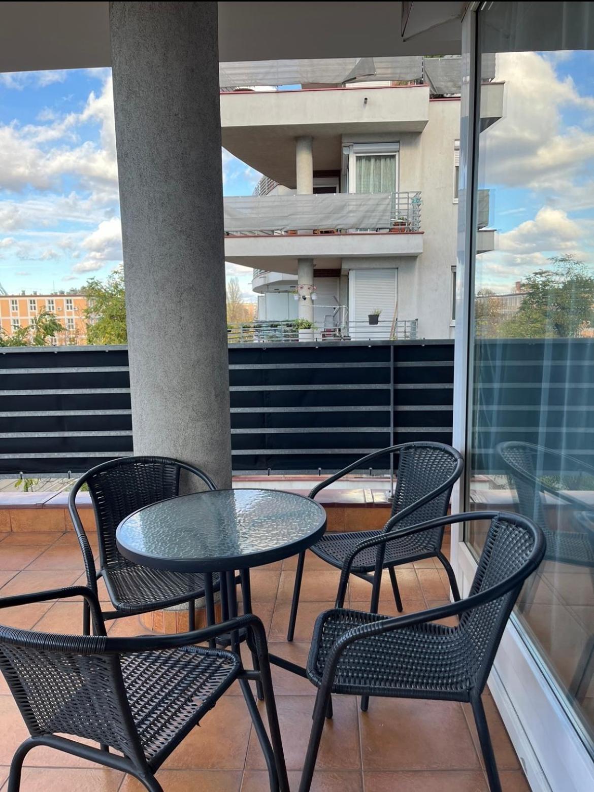 Vip Mini Resort,Private Parking & Balcony Boedapest Buitenkant foto